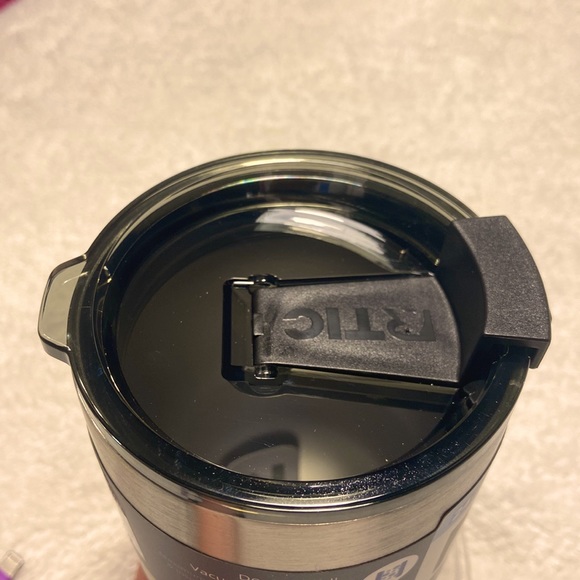 NIB RTIC 20oz Tumbler Cup with Lid - Picture 2 of 6